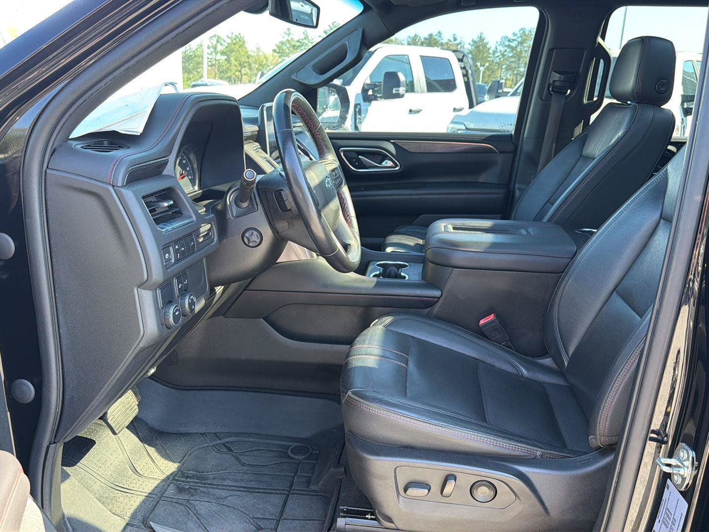 Used 2021 Chevrolet Suburban RST w/ Luxury Package RWD image 10