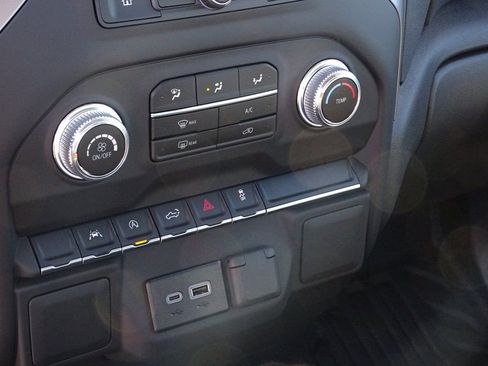 Used 2025 GMC Sierra 1500 Pro w/ Pro Value Package image 19