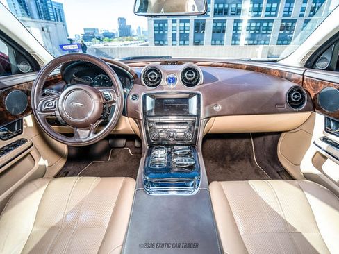 Used 2012 Jaguar XJ image 52