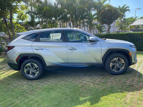 New 2026 Hyundai Tucson Blue SE image 8