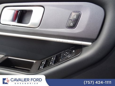 Used 2026 Ford Explorer ST-Line w/ ST-Line Street Pack AWD/4WD image 18