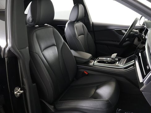 Used 2024 Audi Q8 Premium Plus image 34