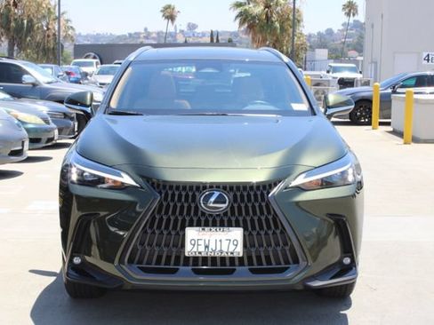 Used 2024 Lexus NX 250 FWD image 2