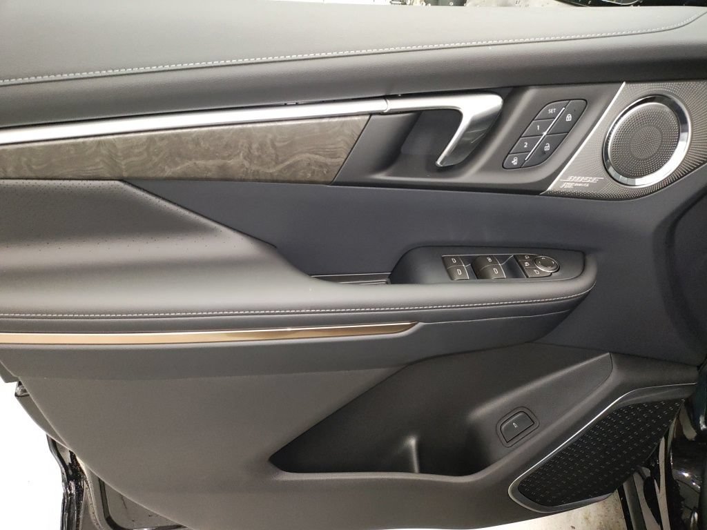 New 2026 Buick Enclave Avenir AWD/4WD image 25