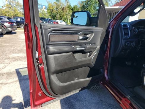 Used 2024 RAM 1500 Laramie image 10