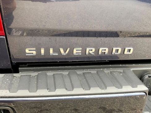 Used 2018 Chevrolet Silverado 1500 LTZ Z71 w/ Centennial Edition AWD/4WD image 10