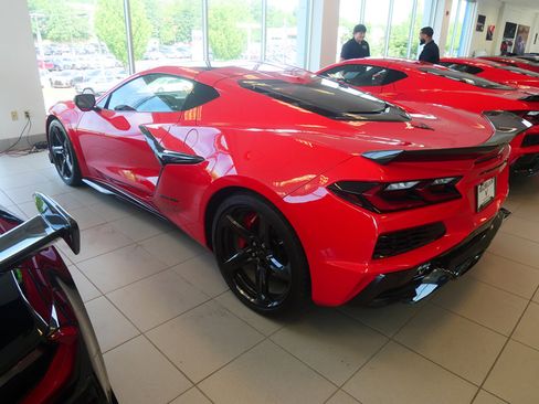Used 2023 Chevrolet Corvette Z06 w/ Engine Appearance Package RWD image 3