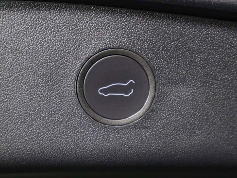 Used 2023 Tesla Model 3 Standard Range image 20