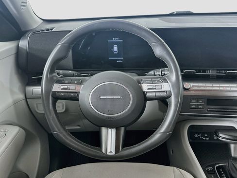 Used 2025 Hyundai Kona SEL AWD/4WD image 18