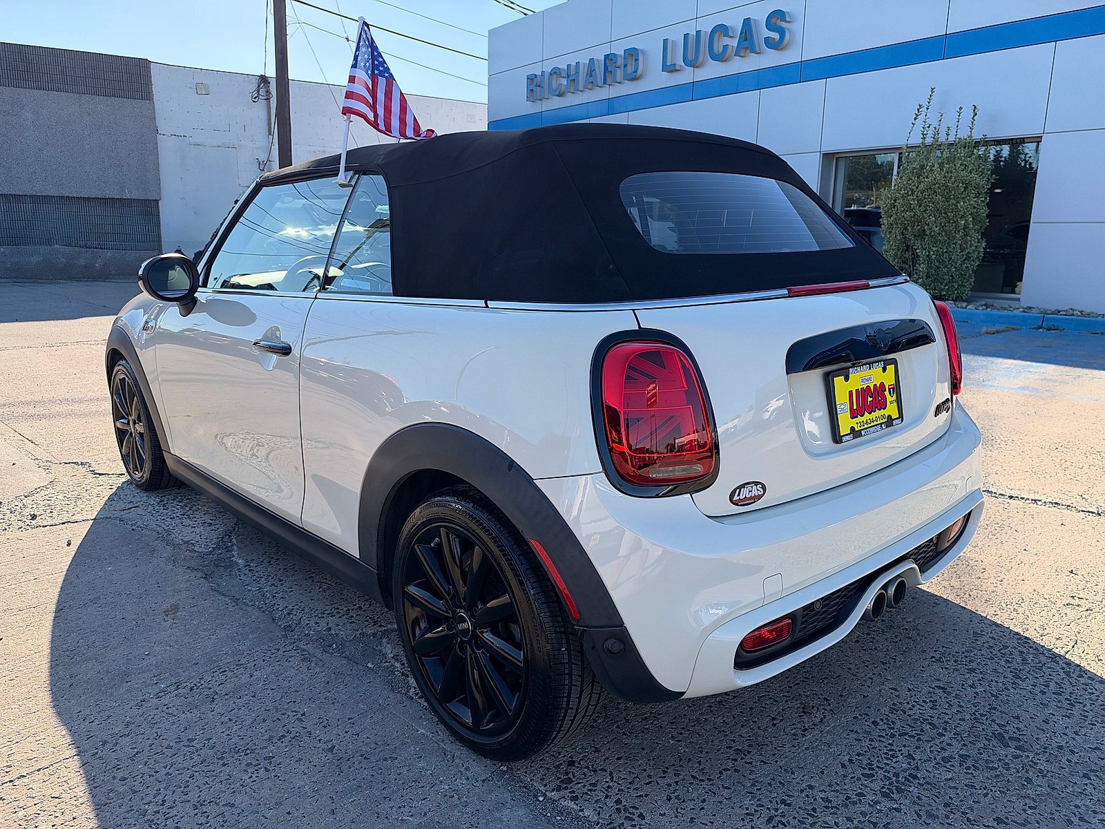 Used 2020 MINI Cooper S FWD image 7