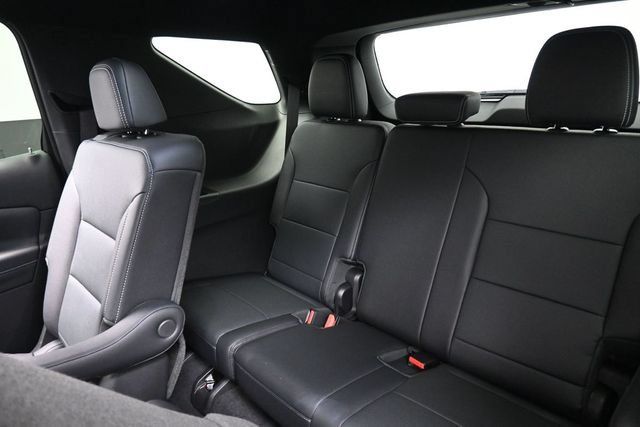 Certified 2025 Chevrolet Traverse LT w/ Sun and Wheel Package FWD image 21