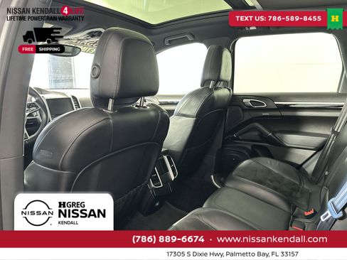 Used 2017 Porsche Cayenne Platinum Edition image 28