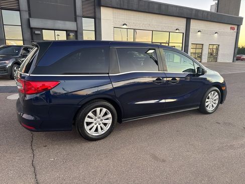 Used 2019 Honda Odyssey LX image 4