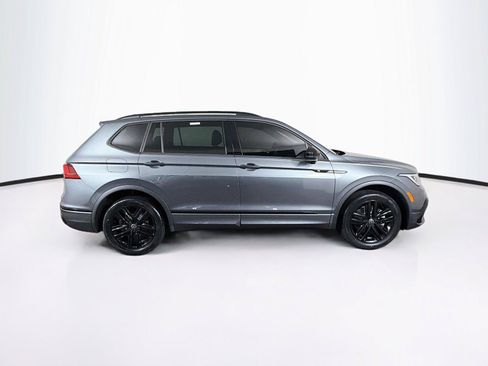 Used 2022 Volkswagen Tiguan SE R-Line AWD/4WD image 12