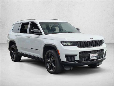 Used 2023 Jeep Grand Cherokee L Laredo RWD image 4