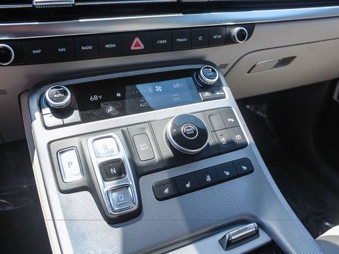 Certified 2023 Hyundai Palisade Calligraphy FWD image 33