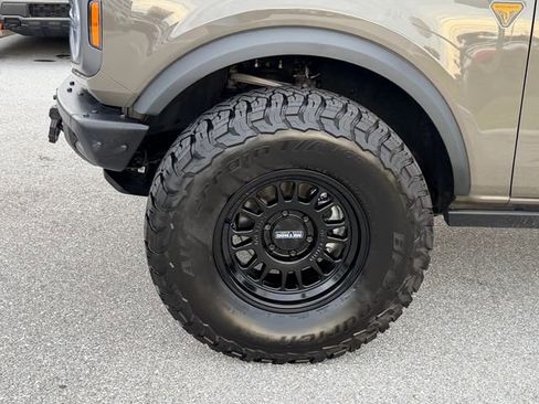 Certified 2025 Ford Bronco Badlands AWD/4WD image 4