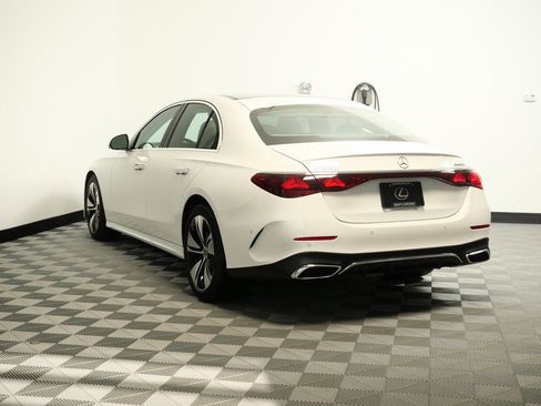 Used 2025 Mercedes-Benz E 350 4MATIC Sedan image 6