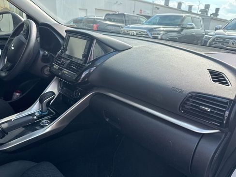 Used 2023 Mitsubishi Eclipse Cross ES AWD/4WD image 12