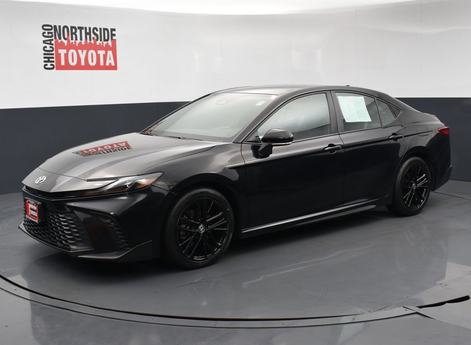 Used 2025 Toyota Camry SE FWD image 8