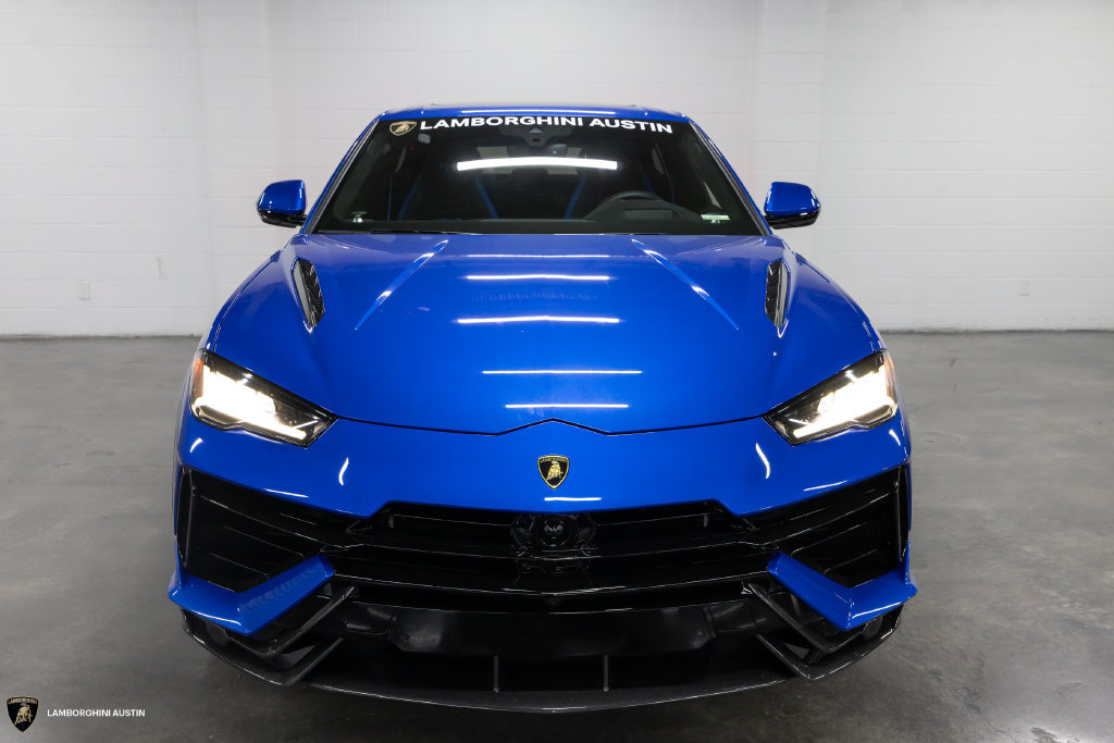 Used 2024 Lamborghini Urus Performante AWD/4WD image 3