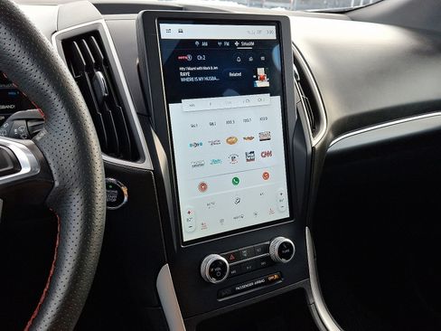 Used 2023 Ford Edge ST-Line image 19