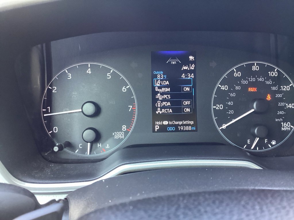 Certified 2025 Toyota Corolla SE w/ SE Package FWD image 11
