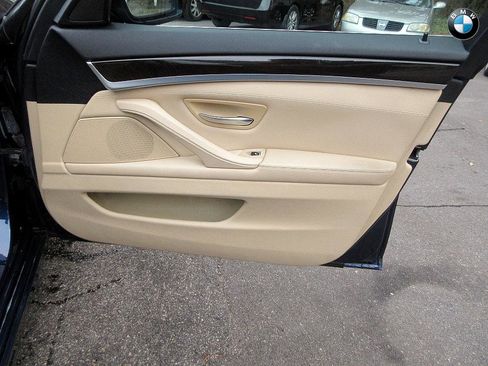 Used 2011 BMW 528i Sedan image 18