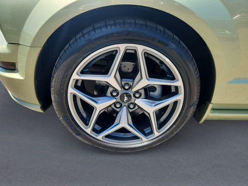 Used 2006 Ford Mustang GT Premium RWD image 9
