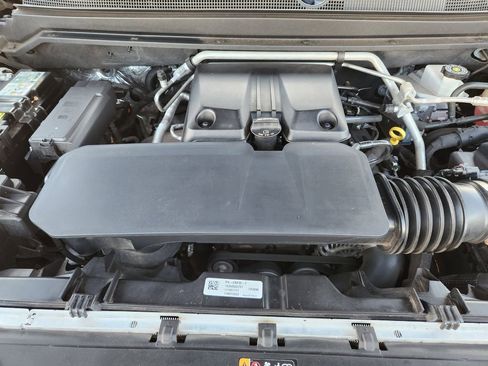 Used 2023 Chevrolet Colorado Z71 w/ Z71 Convenience Package 2 image 35