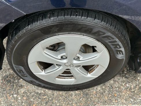 Used 2014 Toyota Prius Four w/ Solar Roof Package image 29