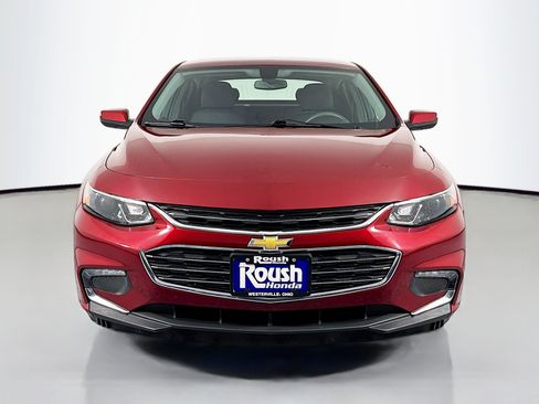 Used 2017 Chevrolet Malibu LT FWD image 2