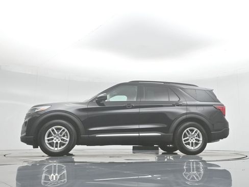 New 2025 Ford Explorer Active w/ Active Comfort Package image 18