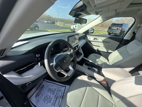 New 2026 Ford Explorer Active AWD/4WD image 10