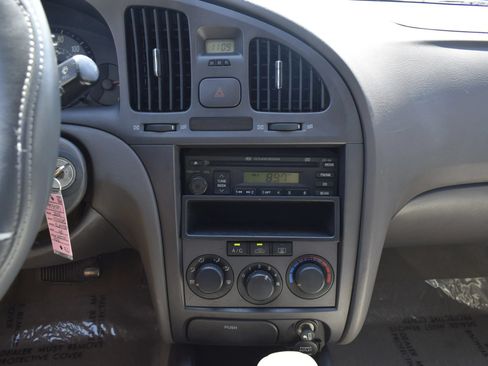 Used 2005 Hyundai Elantra GLS FWD image 16