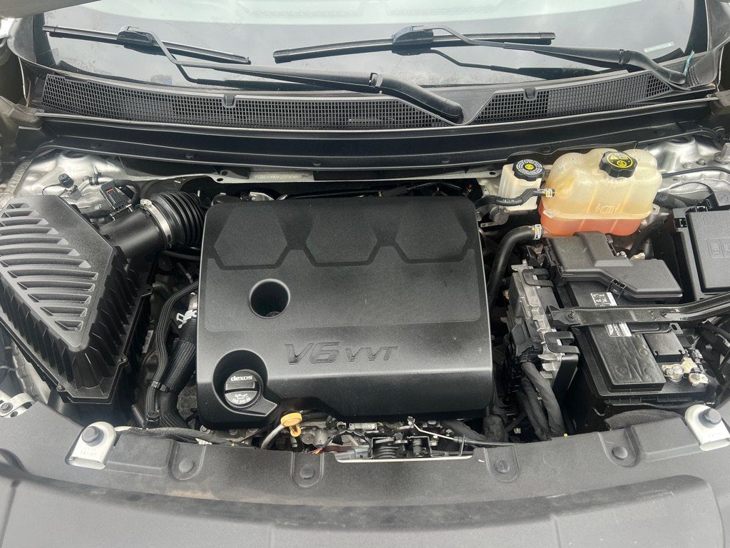 Used 2019 Chevrolet Traverse LT FWD image 22
