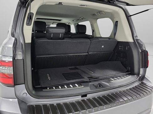 Used 2024 Nissan Armada Platinum w/ Cargo Package image 7