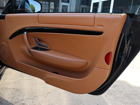 Used 2014 Maserati GranTurismo Sport image 36