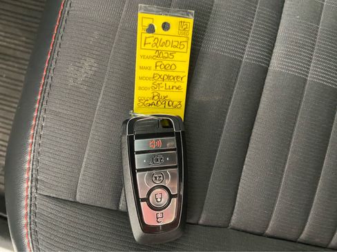Used 2025 Ford Explorer ST-Line w/ Premium Package AWD/4WD image 47
