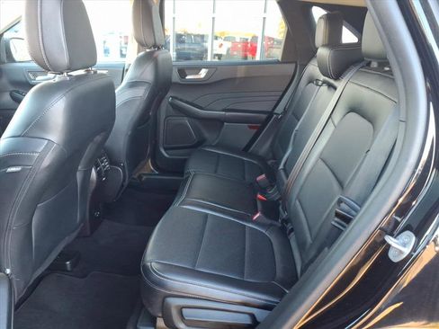 Used 2022 Ford Escape Titanium image 22