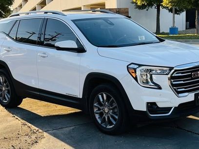 Used 2022 GMC Terrain SLT w/ Tech Package