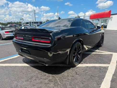 Used 2015 Dodge Challenger R/T Scat Pack w/ Leather Interior Group RWD image 7