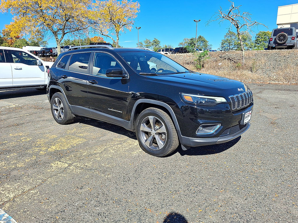 Used 2019 Jeep Cherokee Limited AWD/4WD image 2
