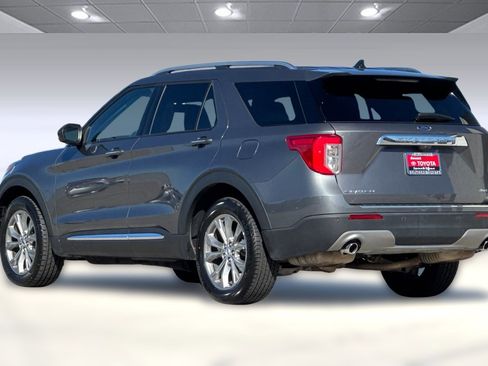 Used 2023 Ford Explorer Limited image 8