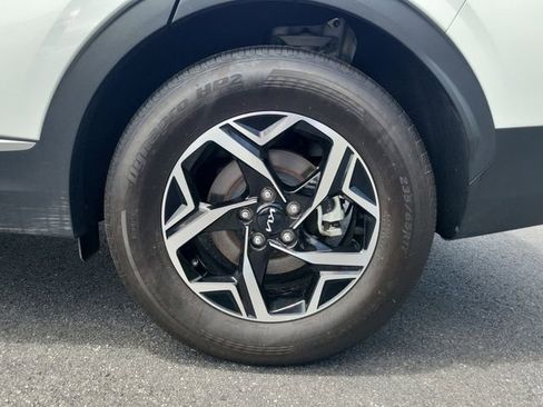 Certified 2025 Kia Sportage LX FWD image 7