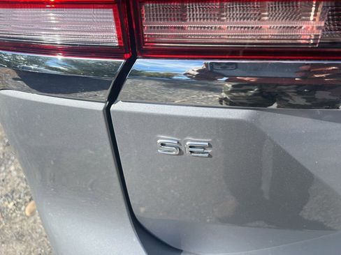 New 2026 Volkswagen Atlas SE image 9