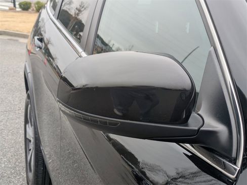 Used 2019 Jeep Cherokee Limited image 12