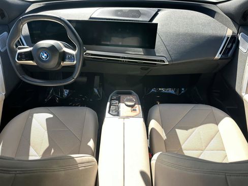 Used 2024 BMW iX M60 image 10