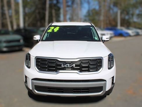 Certified 2024 Kia Telluride S image 17