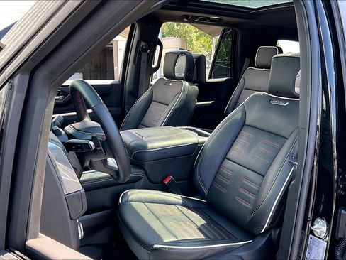 Used 2025 GMC Yukon AT4 Ultimate w/ LPO, Floor Liner Package AWD/4WD image 21